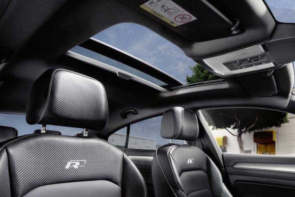 volkswagen arteon panoramiczny dach